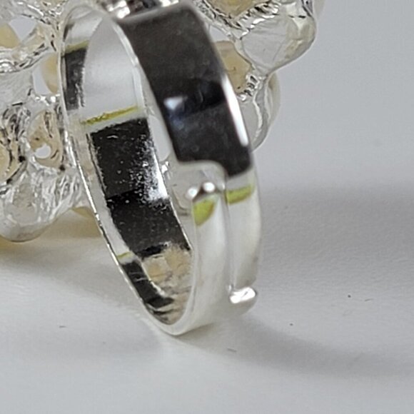 Silver-Tone Clear Crystal White Faux Pearl Statement Ring Sz 8 Sizable Cocktail - Picture 8 of 8
